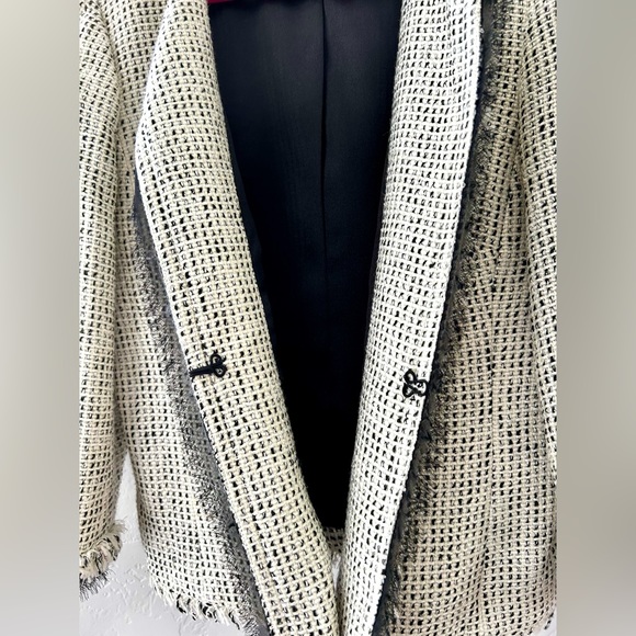 White House Black Market (WHBM) black and white jacket - Picture 2 of 11